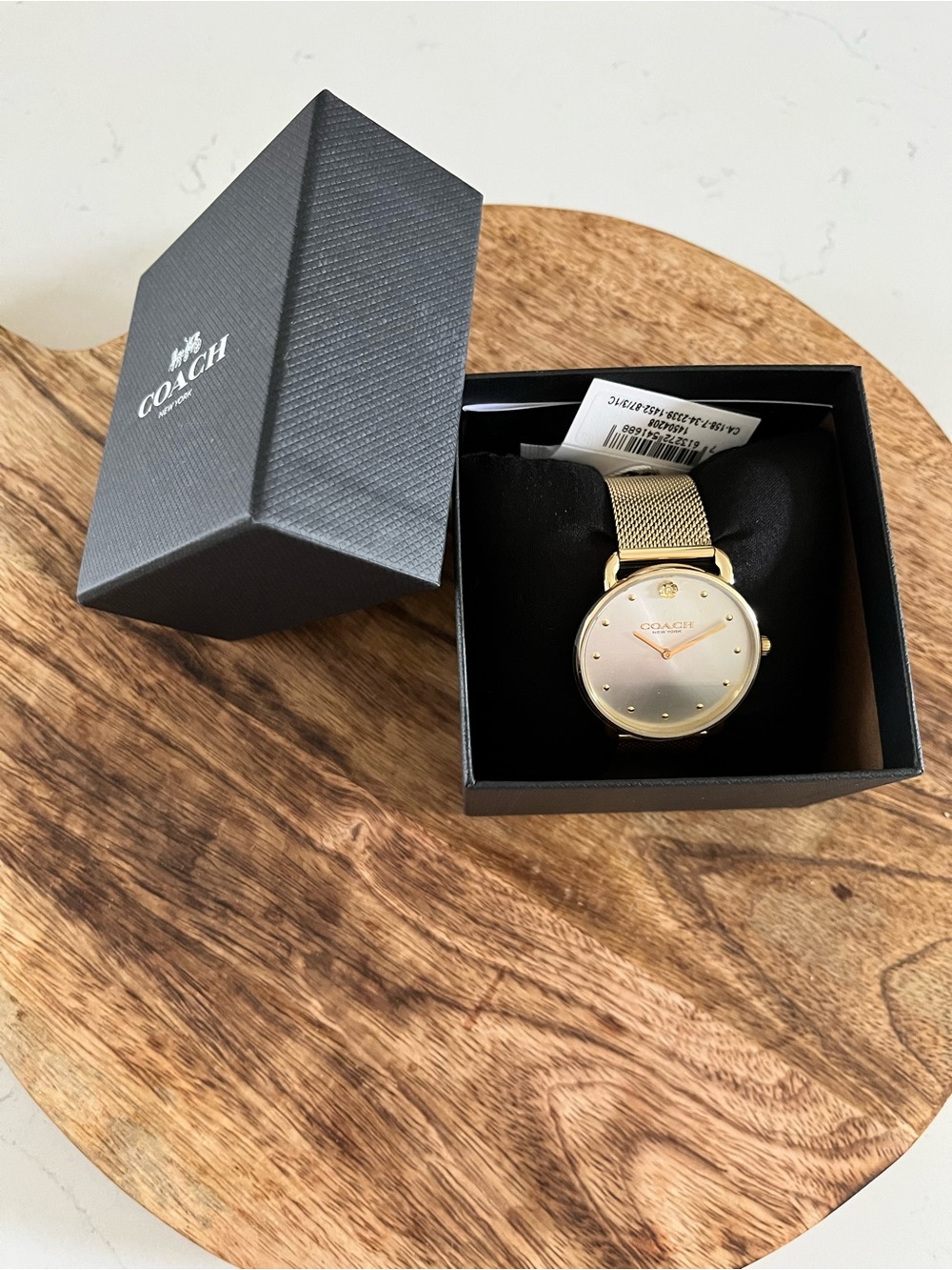 New COACH Women's Elliot Quartz Analog Mesh Bracelet Watch- gold color - Picture 3 of 7